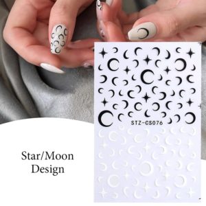 Nail stickers Självhäftande nageldekorationer Nagelklistermärken med måner och stjärnor i vit och svart färg Närbild på modellen