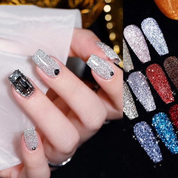 Gellack Shellack Diamond glitter Flashing lights Produkten visas på modellens hand