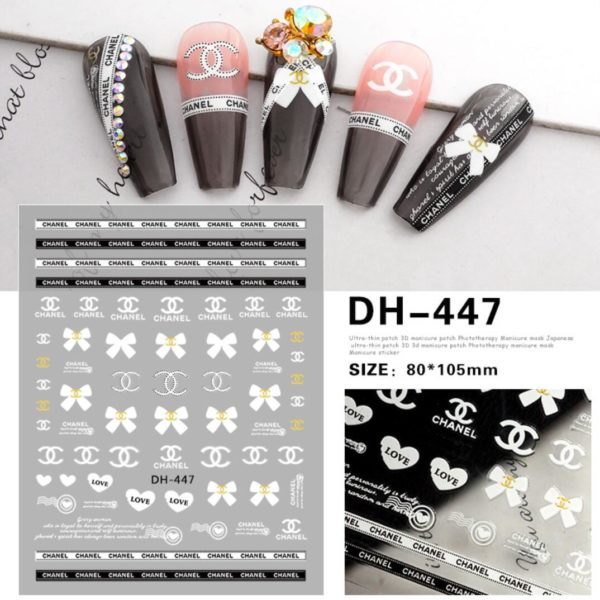 CHANEL Nagelklistermärken CC nail stickers Klistermärken i vit och svart kombination med fulga, hjärta, text av olika mönster Modell DH-447