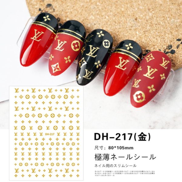 Louis Vuitton Nagelklistermärken LV nail stickers Klistermärken i lyx guld med olika varianter mönster Modell DH-217